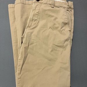 Men’s Hollister khaki pants. 32x32